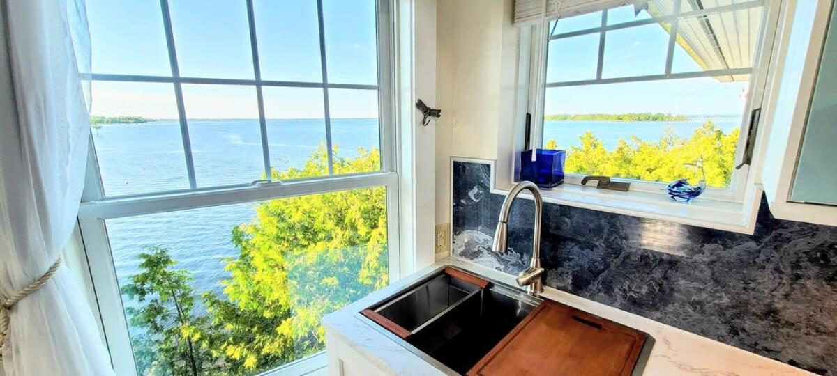 Loza House Coastal Design Unit With Lake & Mountain Views Plattsburgh Eksteriør bilde